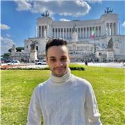 Laureato in Lingue e Letterature straniere con 110/110 e lode offre lezioni private di inglese e tedesco